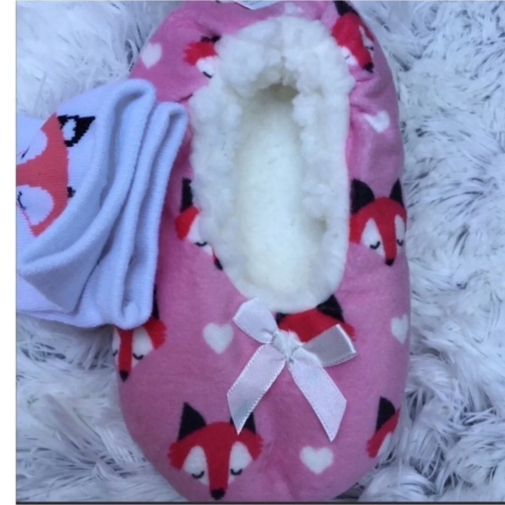 Fuzzy Babba Babba Buddies fox themed girls size S/M shoe size 8-13